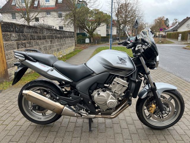 Honda CBF 600 ABS PC43 1. Hand 1 Jahr Gewährleistung