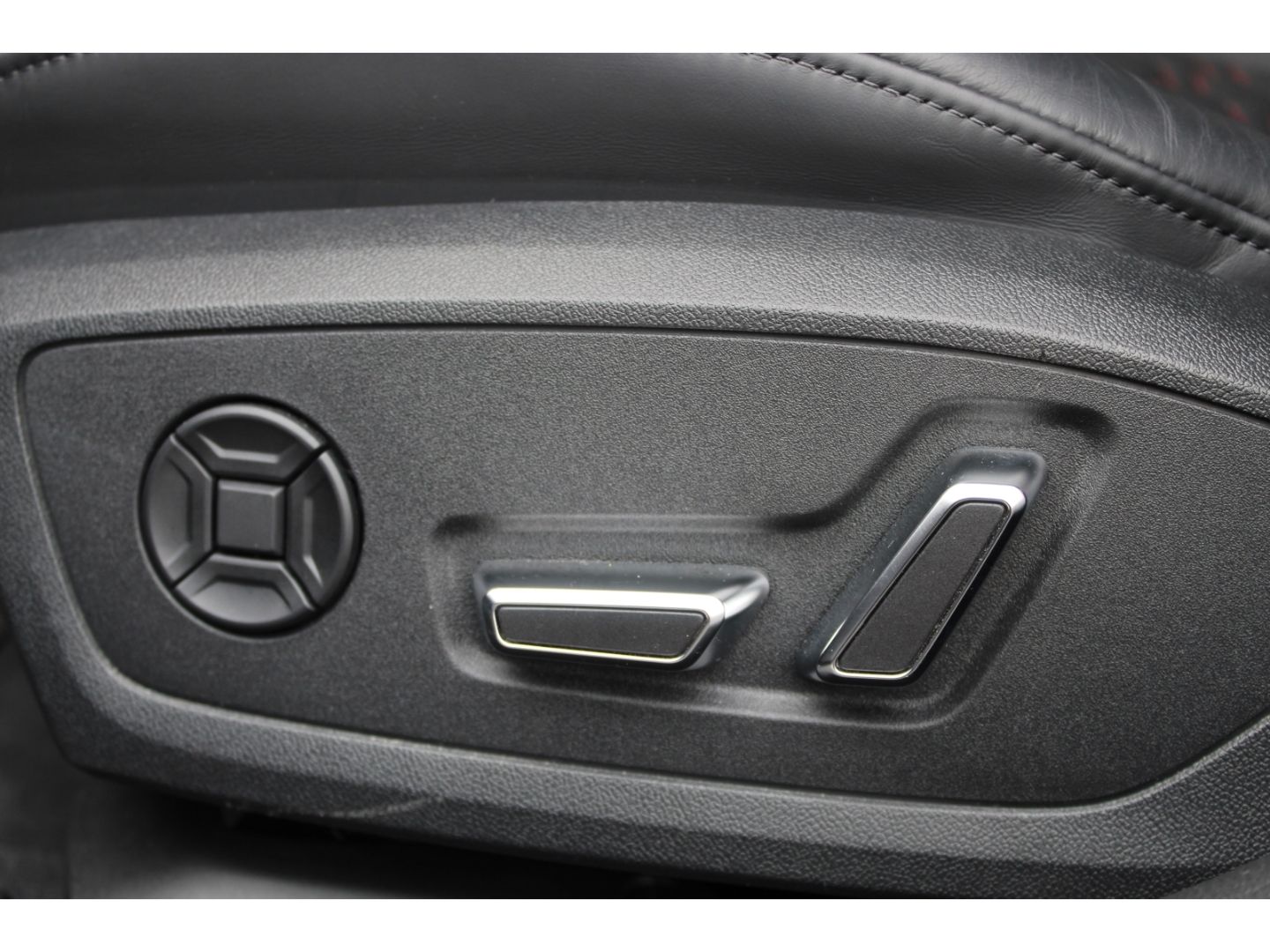 RS7 qu.tiptr Dynamik+*Ceramic*B&O+*Pano*Assist+!