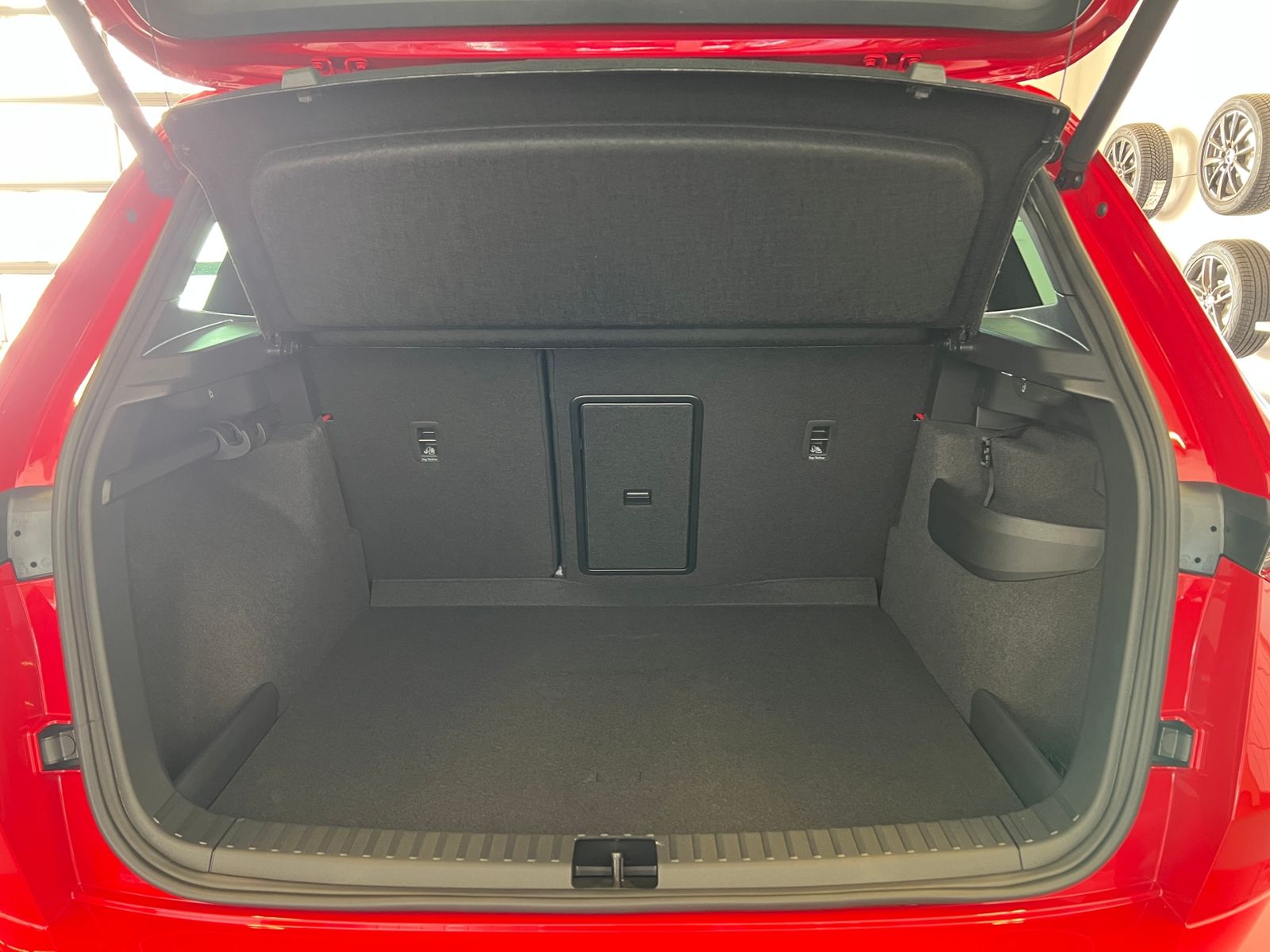 Fahrzeugabbildung SKODA Karoq Sportline 2.0 TSI DSG 4x4 *AHK,CANTON-Soun