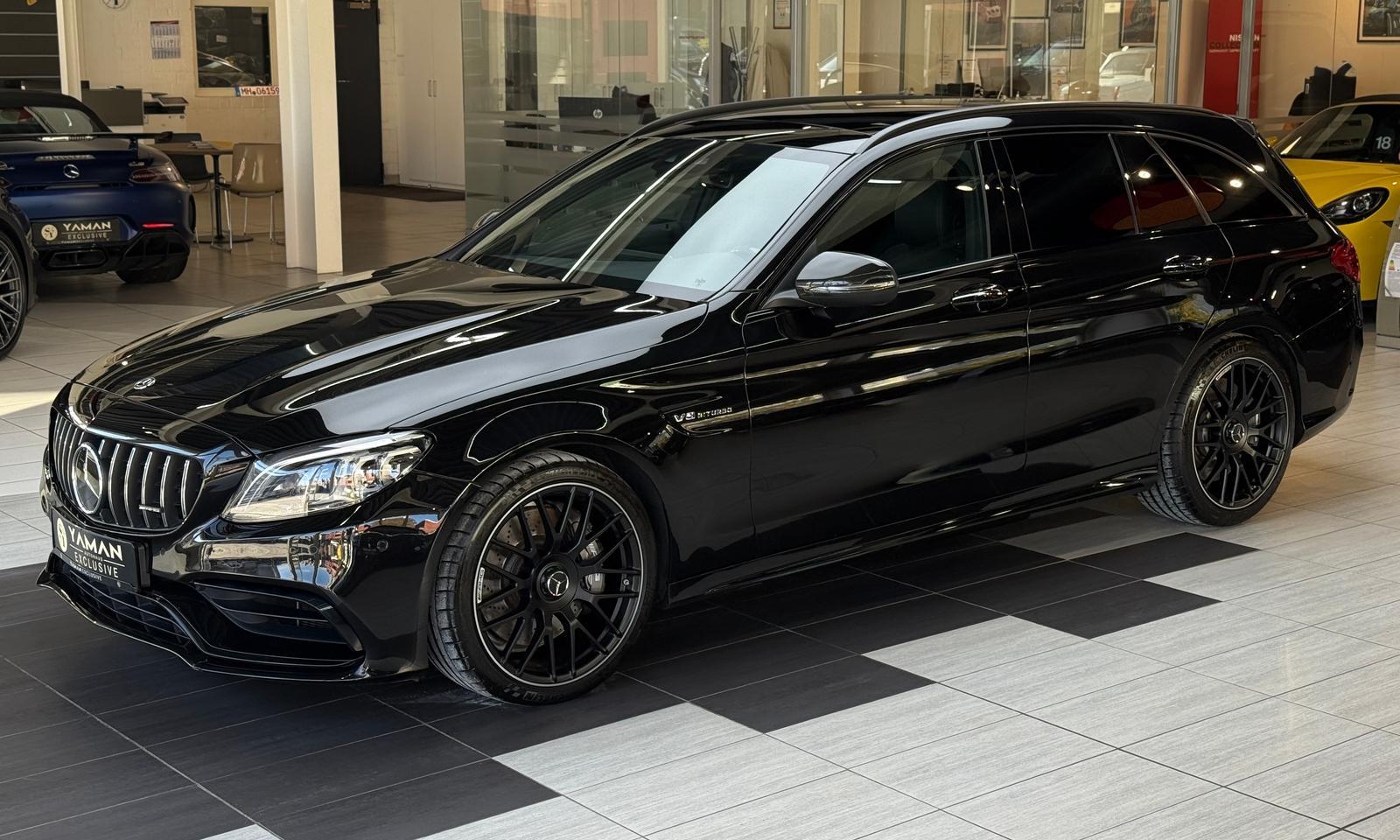 Mercedes-Benz C 63 T AMG *Pano*Virtual*Carbon*Perf-AGA*