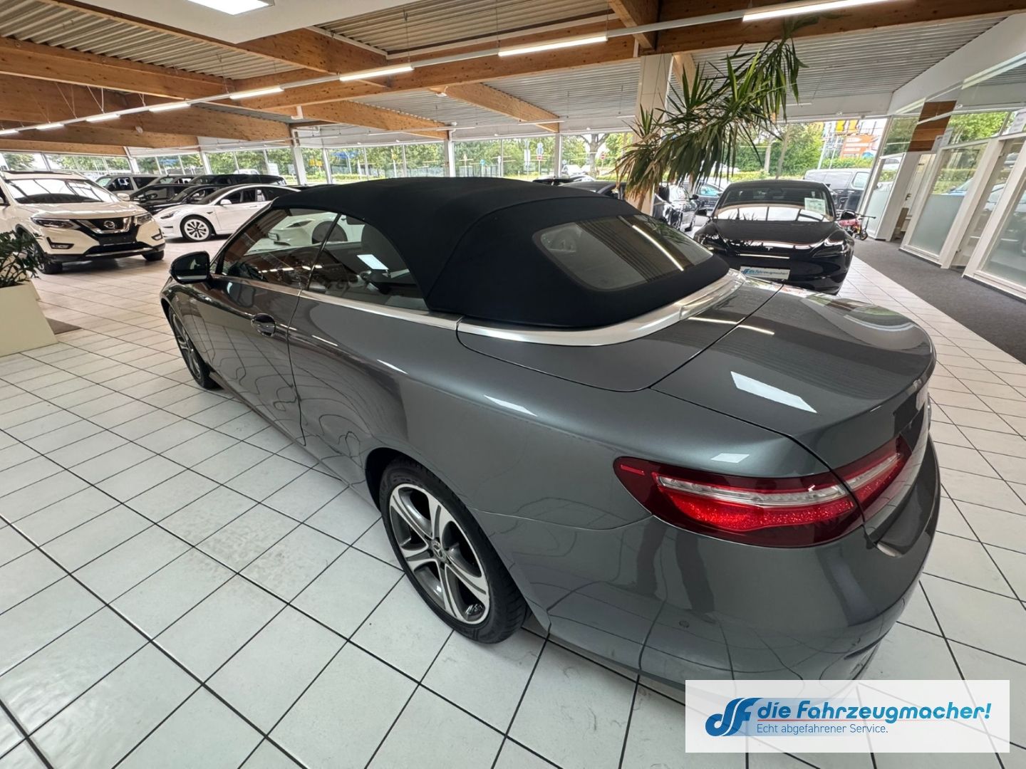 Fahrzeugabbildung Mercedes-Benz E 220 -Klasse Cabrio d  Navi Leder Memory Sitze