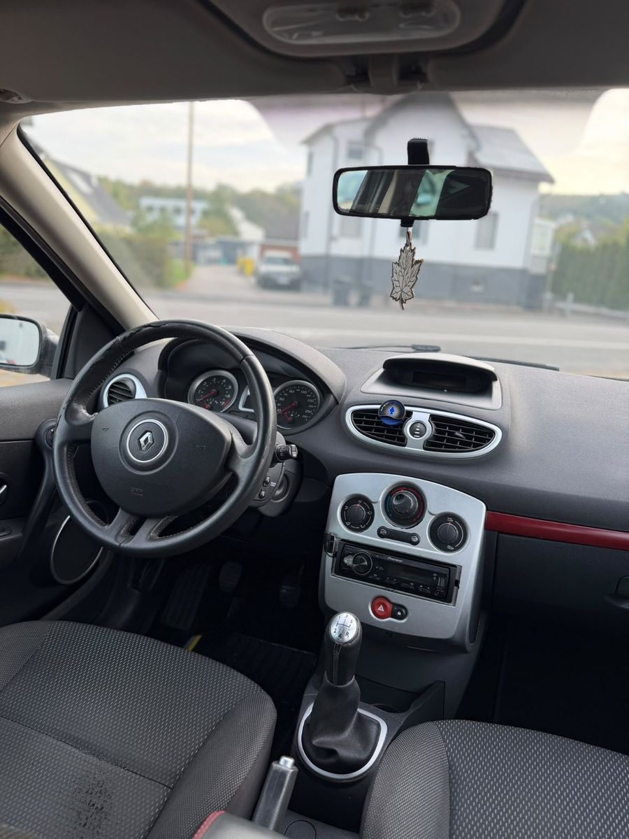 Fahrzeugabbildung Renault Clio III*Klima