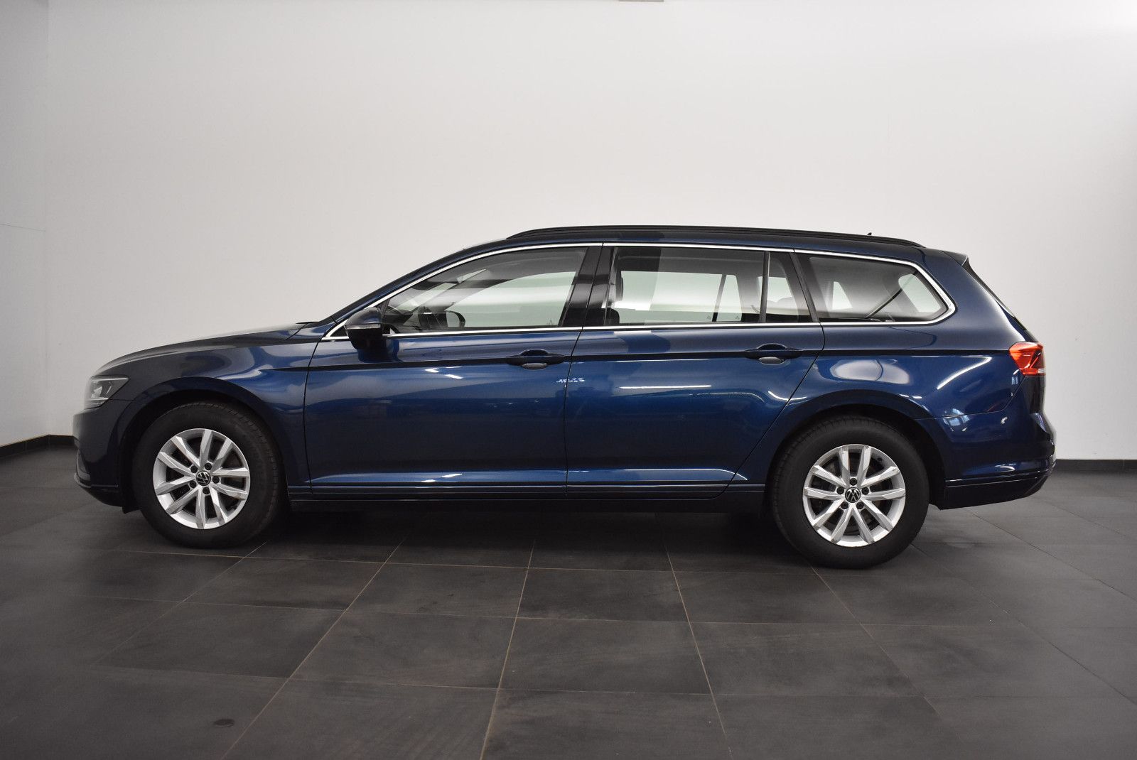 VW Passat Variant Business/LED/NAVI/DAB/SHZ/RFK