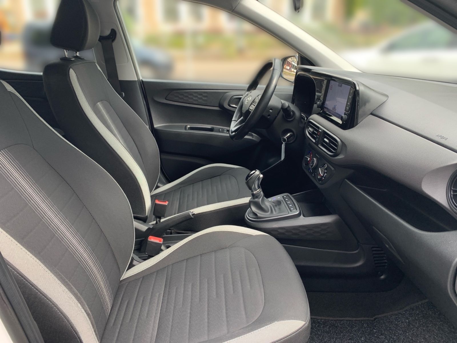 Fahrzeugabbildung Hyundai i10 1.2 Trend Automatik Navi Sitzheizung