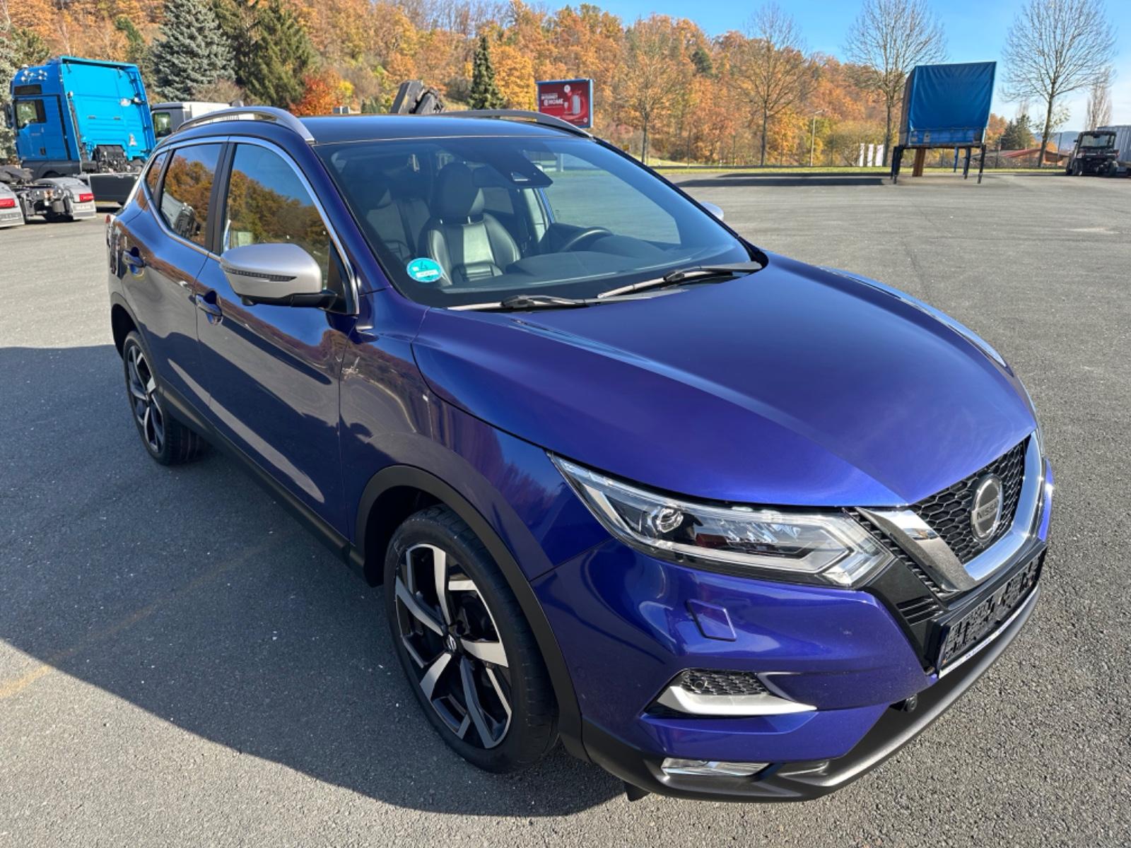 Nissan Qashqai Tekna+ 4x4 ++WINTERREIFEN+AHK++