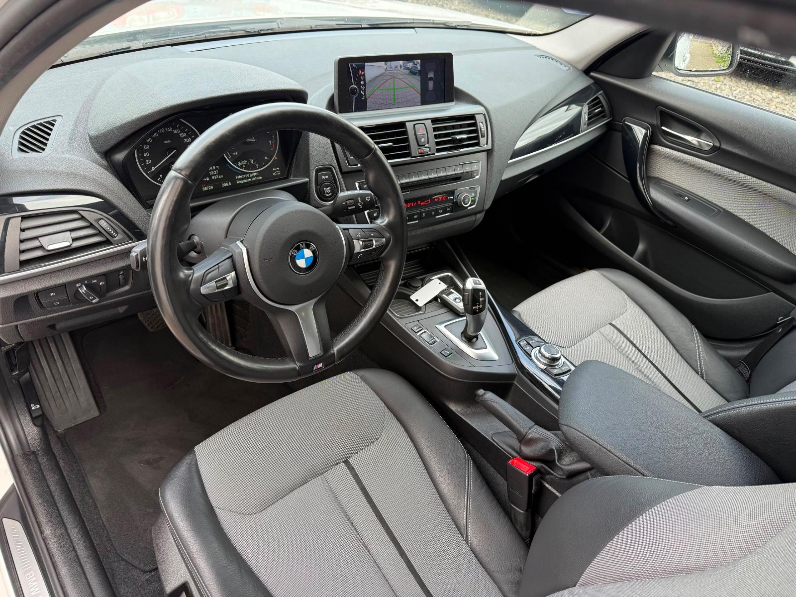 BMW 118 i Automatik*2.Hand*BiXenon*Navi*Kamera*AHK