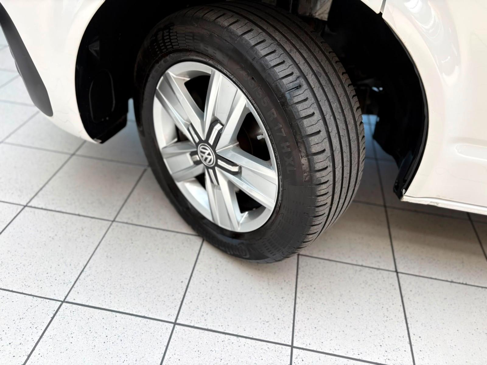 Volkswagen T6.1 Caravelle/Lang/7-Sitzer/Automatik/AHK/Neuzu