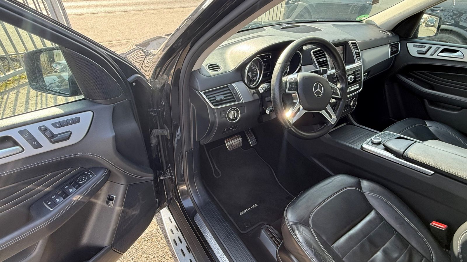 Fahrzeugabbildung Mercedes-Benz ML 500 AMG-Line