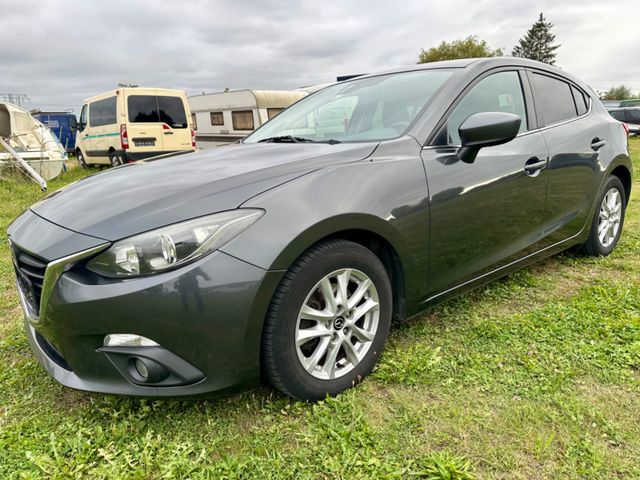 Mazda 3 Lim. Center-Line