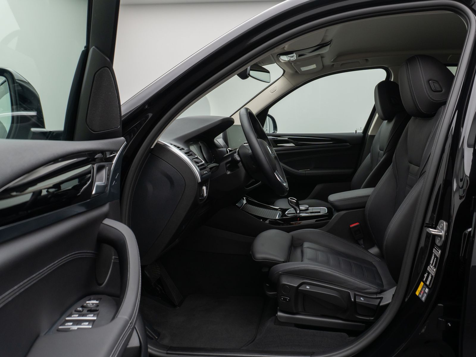 Fahrzeugabbildung BMW X3 xD30e Kamera HUD DAB HiFi AHK Sport 19Zoll
