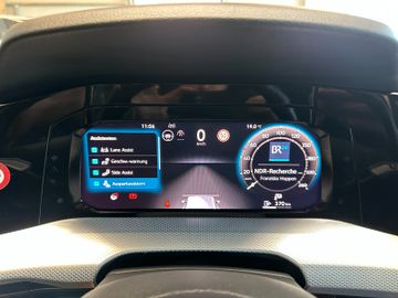 MYAUTOCENTER – Gebraucht- und Jahreswagen mit Werkstattservice in Pfaffenhofen Volkswagen Golf VIII *Keyless*Totwinkel*ACC*PDC*LED*VOLL