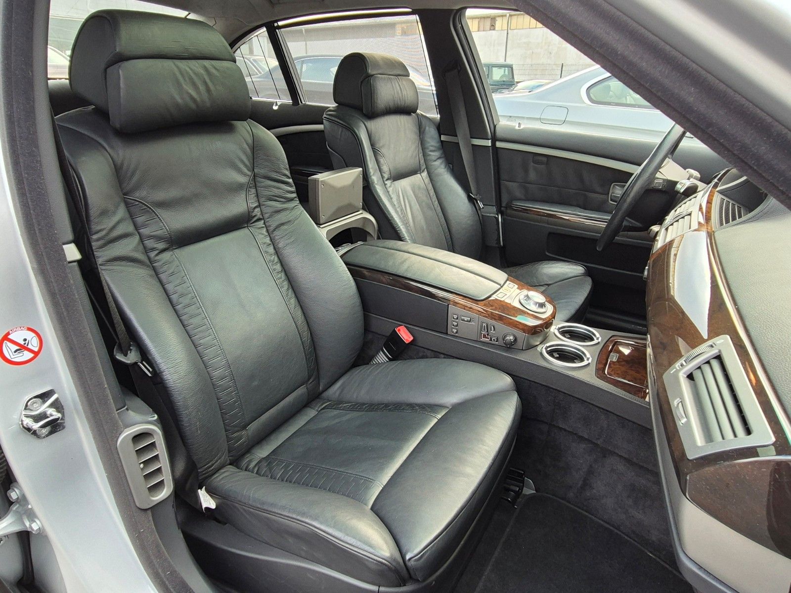 Fahrzeugabbildung BMW 760Li A/Erstlack/Orig. km/Ausnahmezustand