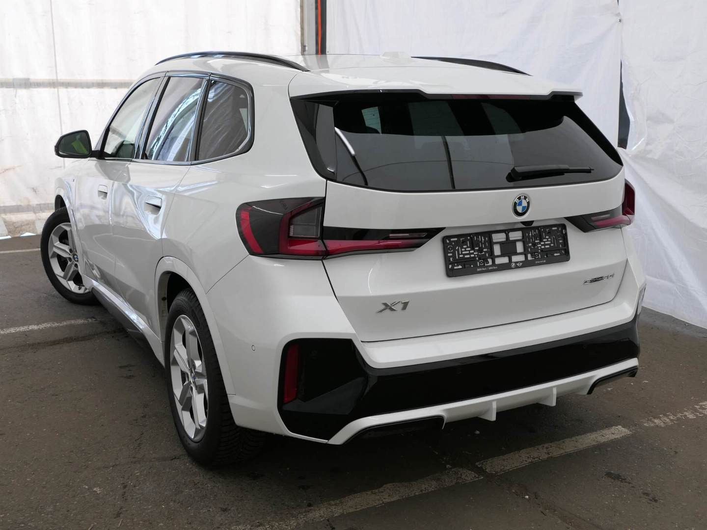 Fahrzeugabbildung BMW X1 20 i sDrive M Sport Leder Pano HuD h/k Memory
