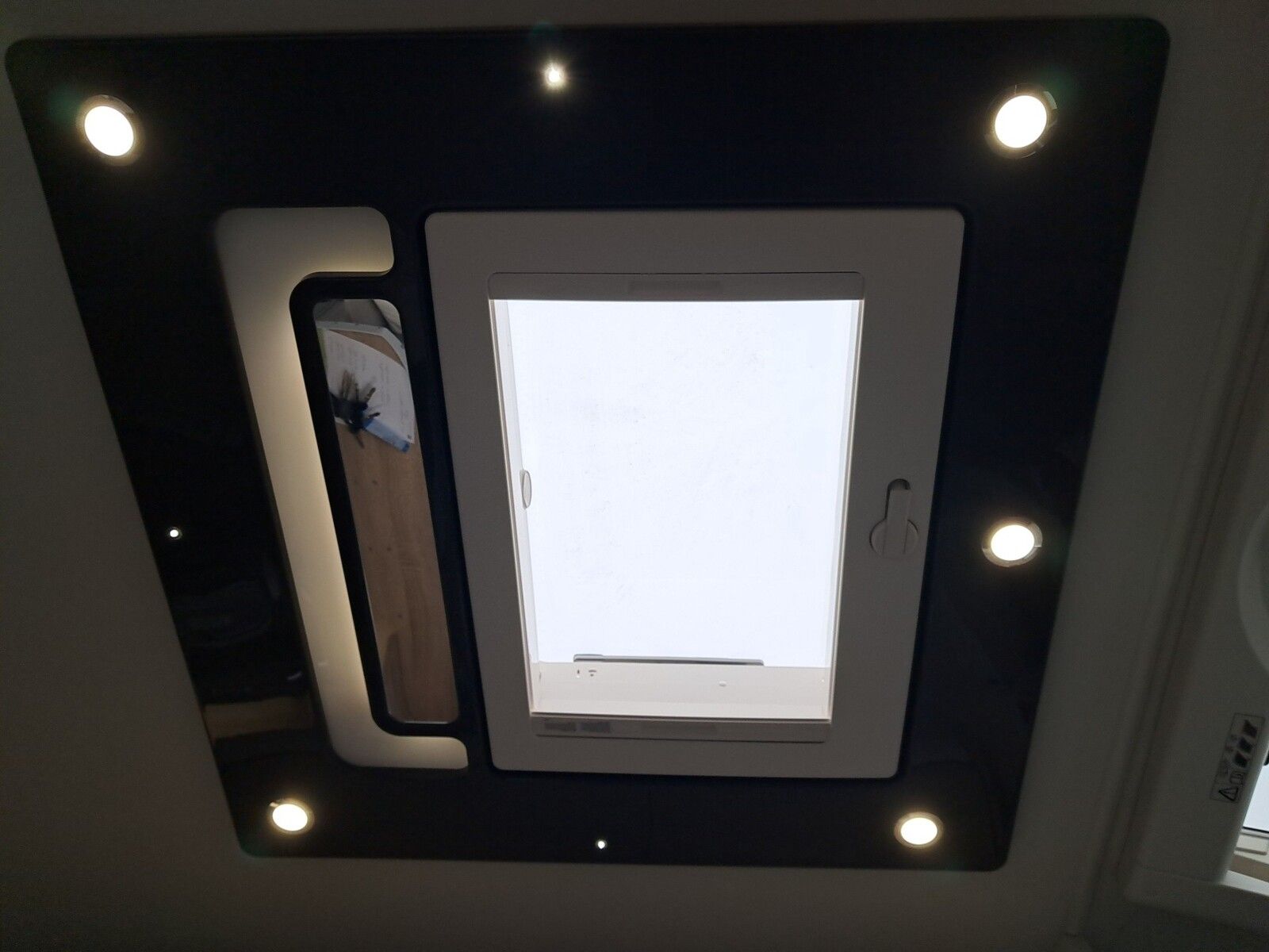 Fahrzeugabbildung Chausson Teilintegriert 727 GA Special Edition  Sat,Solar