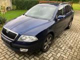 Skoda Octavia Combi 2.0 TDI PD DPF Elegance  - Skoda Octavia aus 2006: Elegance