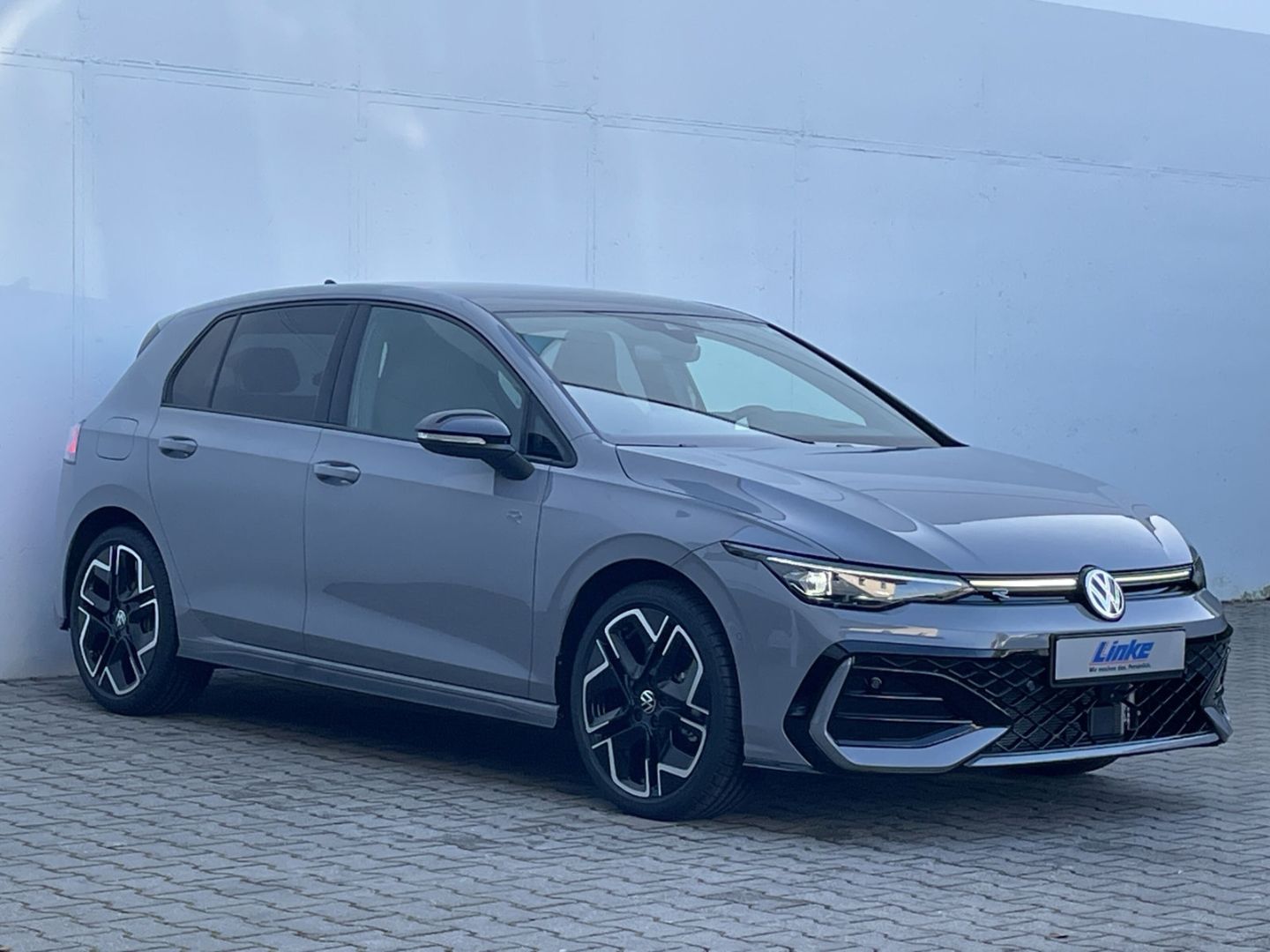 Golf VIII R-Line 2.0TDI DSG H&K/AHK/Pano/HUD/Nav