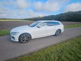 Volvo V90 T4 Momentum Geartronic Momentum - weiße Volvo V90