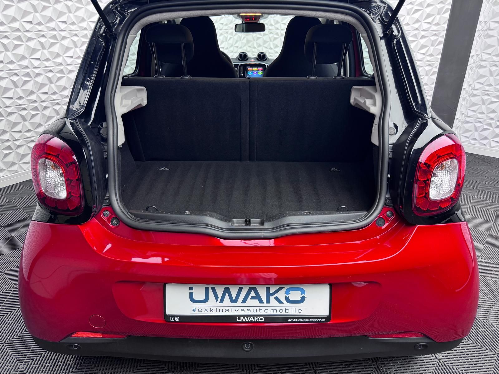 Fahrzeugabbildung Smart EQ-DRIVE60/PASSION/SHEIZ/R-CAM/PDC/NAVI/COOL&MED
