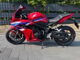Honda CBR650R E-Clutch 35KW  Unfall im Stand an Ampel - Honda CB 650 R (35 kW)