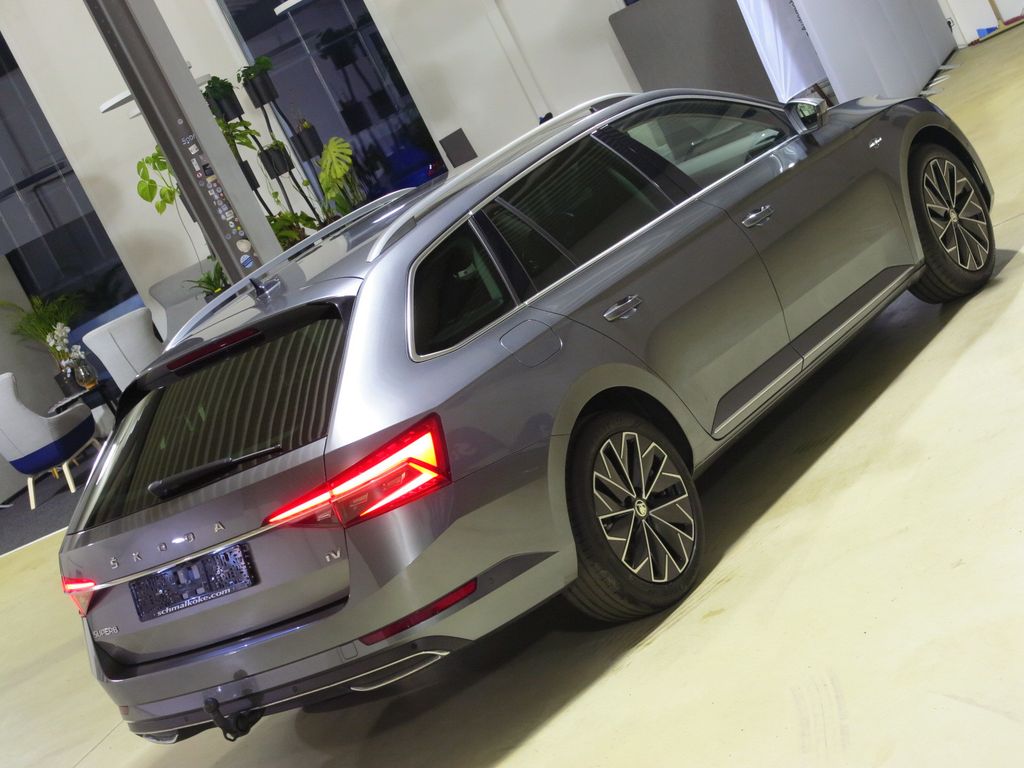 Skoda Superb — fotografia 3