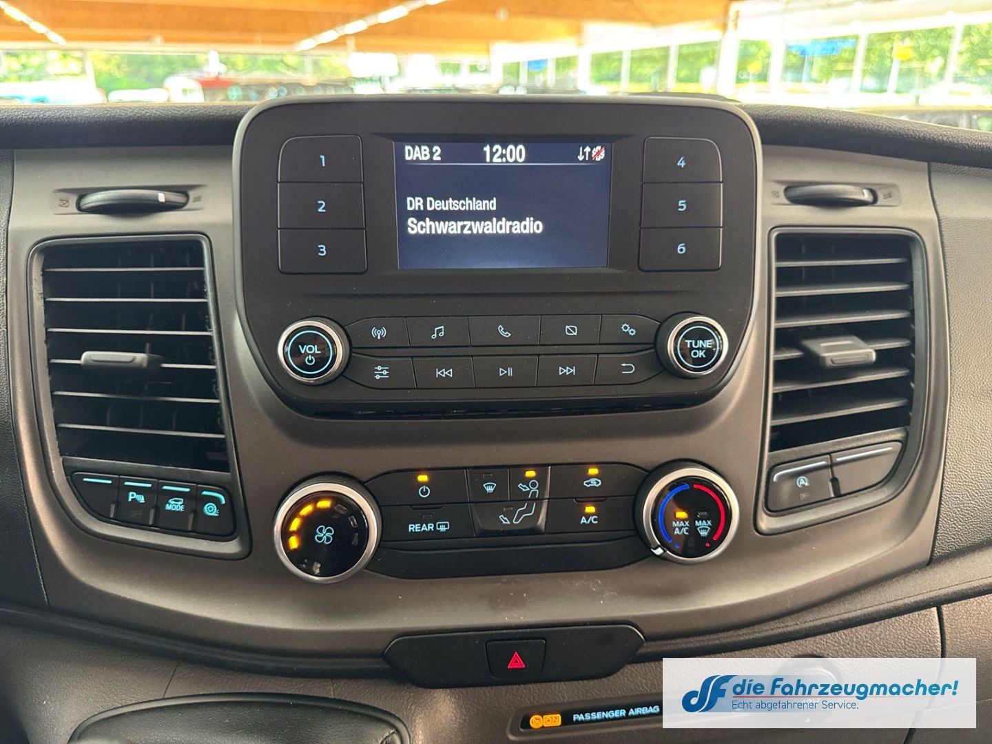 Fahrzeugabbildung Ford Transit Custom 320 L2 Trend 2.0 TDCi EU6d Dyn. K