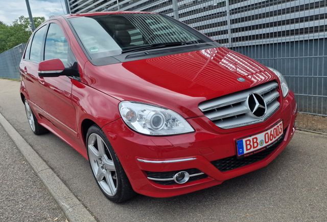 Mercedes-Benz B 200/GARANTIE/AUTOMATIK/TÜV 04.26/NAVI/PANO