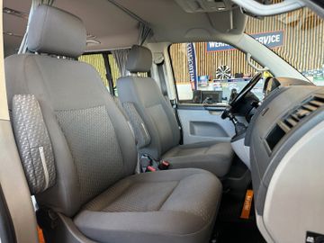 Volkswagen T5 *CAMPER*KÜCHE*BETT(aufklappbar)*ESSTISCH*AHK*