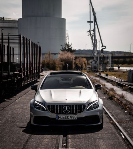 MERCEDES-BENZ C 63 COUPE AMG *sauber* *service&amp;tüv frisch* TOP