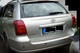 Toyota Avensis Combi Kombi Automatik Anhängerkupplung - Toyota Avensis aus 2004: Kombi