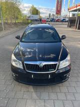 Skoda Octavia Combi 2.0 TDI RS RS - Skoda Octavia aus 2011: Combi RS