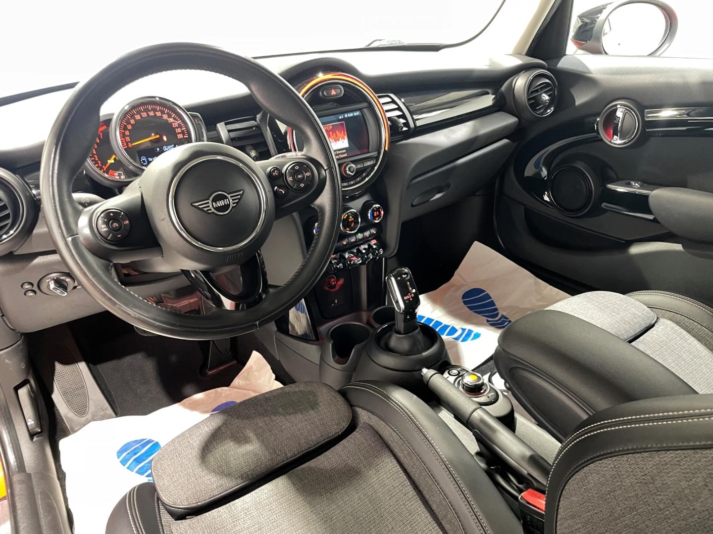 MINI Cooper Automatik LED Klima Tempomat Sitzheizung