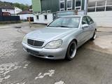 Mercedes-Benz S 320, TÜV Neu - silberne Mercedes-Benz S 320