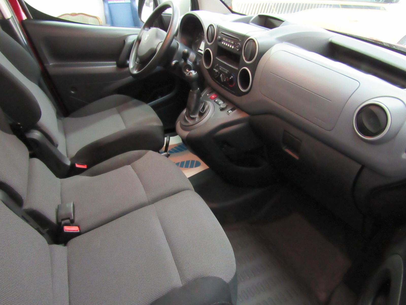Peugeot Partner L1 Premium 1.Hand Tempomat PDC TÜV+++++
