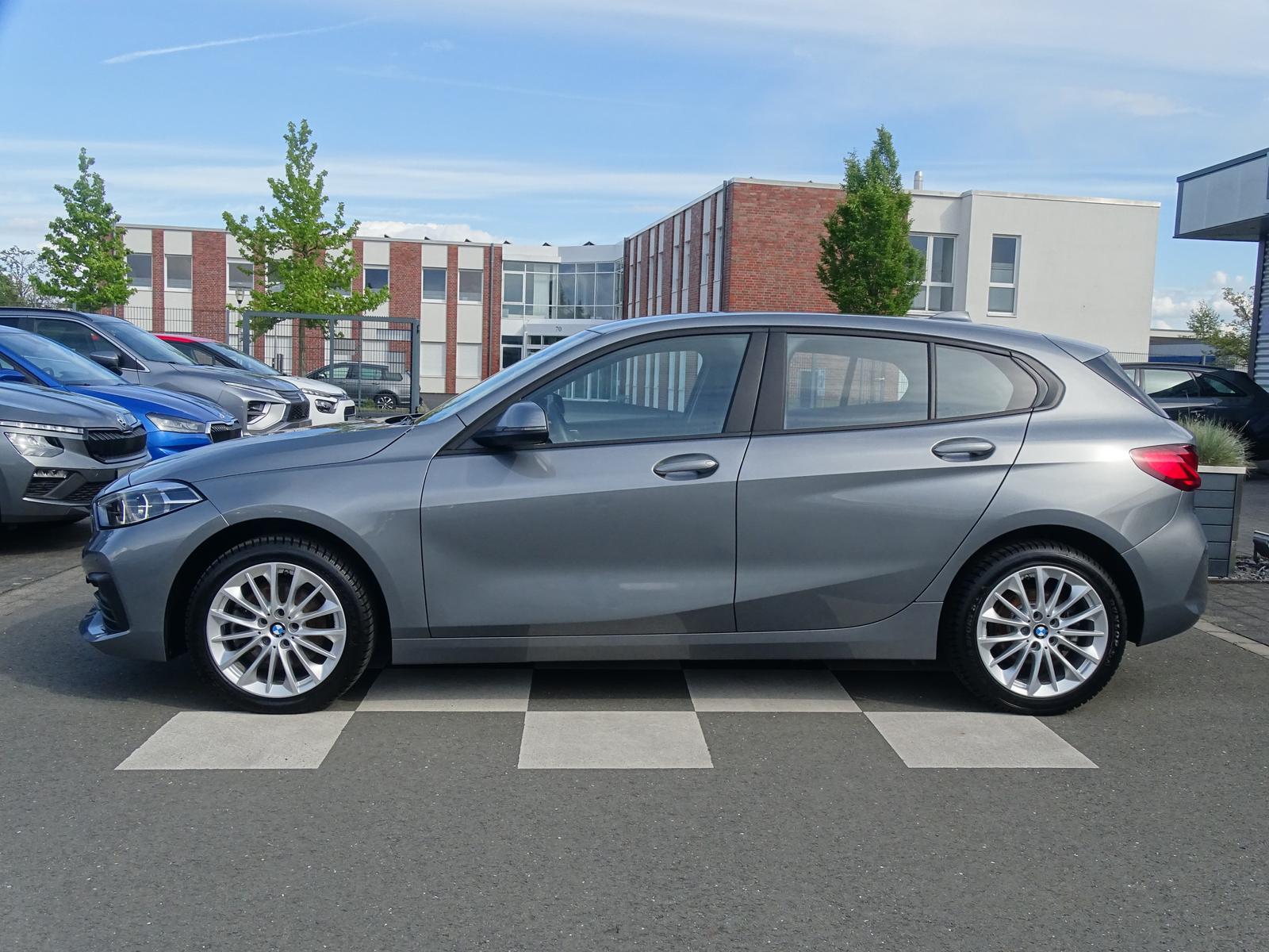 BMW 118i Advantage*STEPTRONIC*LED*NAVI*SHZG*PDC*DAB*