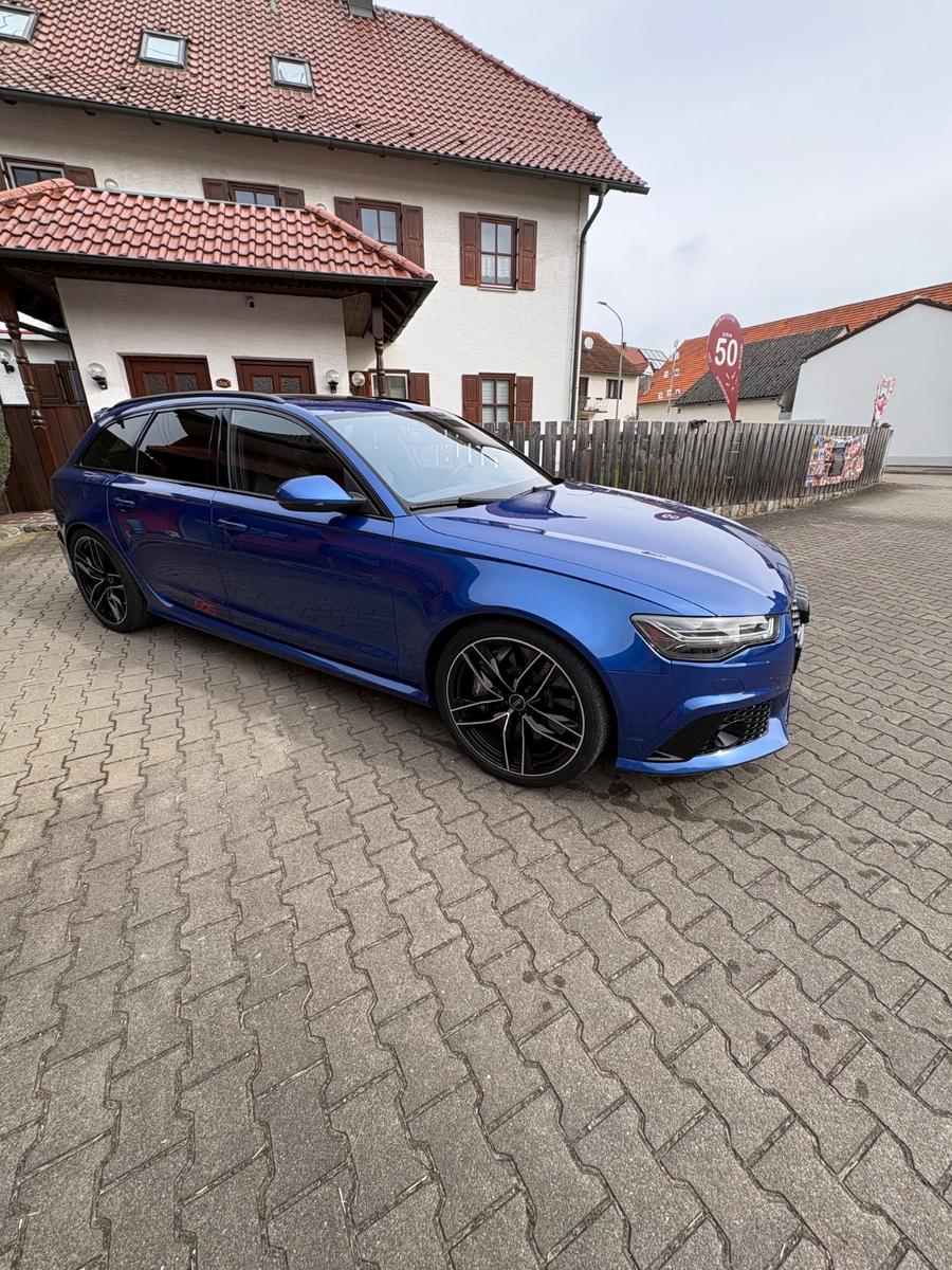 Audi RS6 performance*Pano*Keramik*Matrix*Dynamik plus