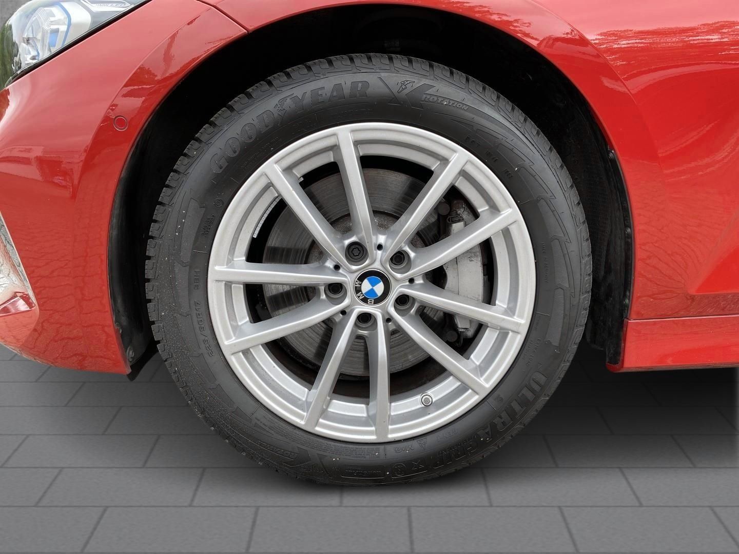 BMW 330 d Touring HUD Navi Memory LED Blendfreies F foto 6