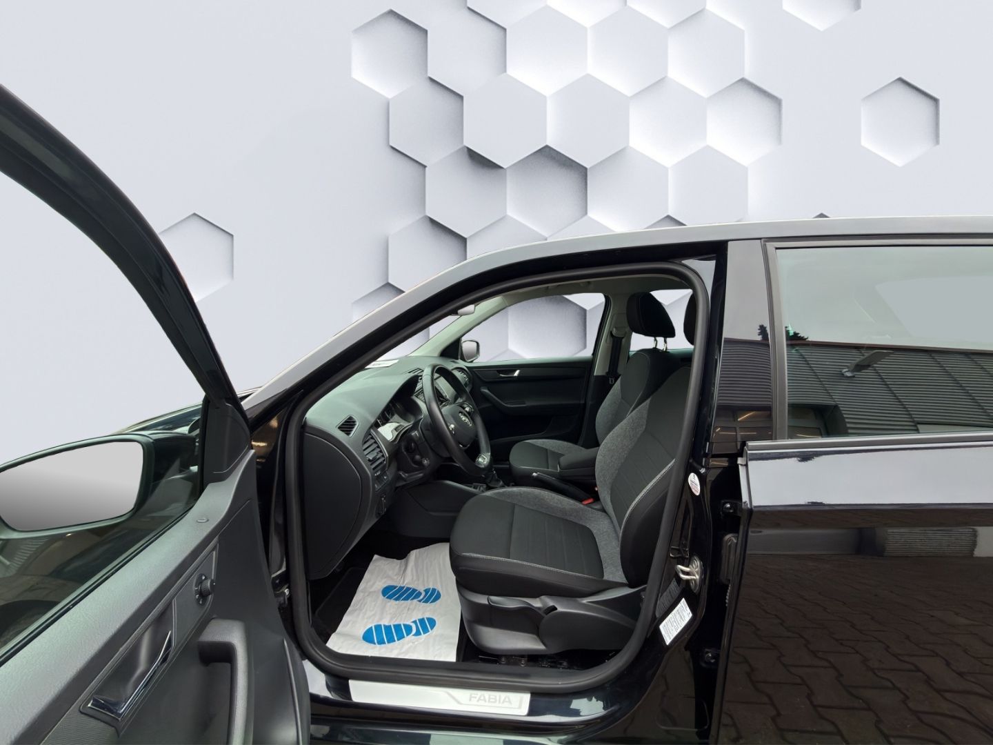 Fabia 1.0 TSI Drive PanoDach PDC ACC Rückfahrkam