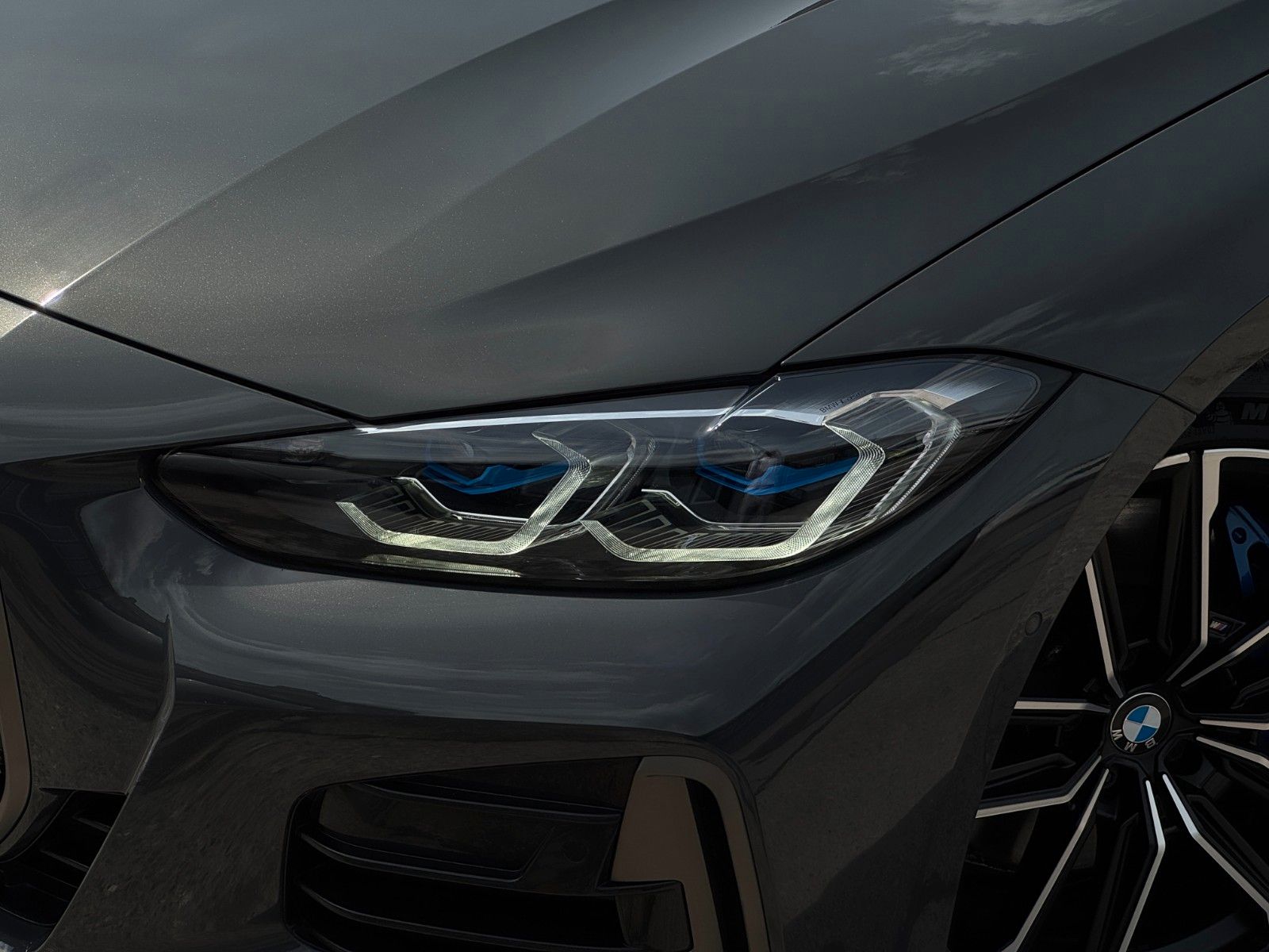 Fahrzeugabbildung BMW M440i xDrive Coupe Edelholz Laser Memory HuD H&K