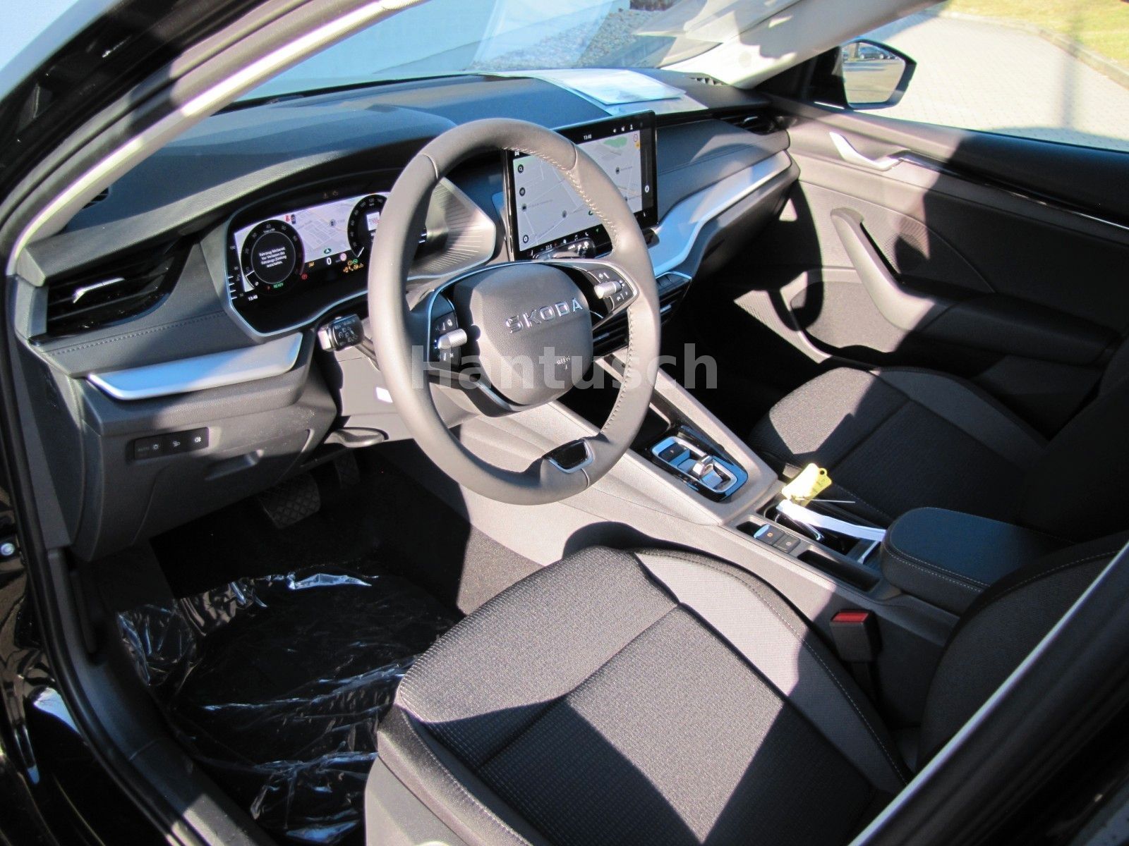 Fahrzeugabbildung SKODA Octavia Combi Selection 1.5 TSI mHEV 150PS