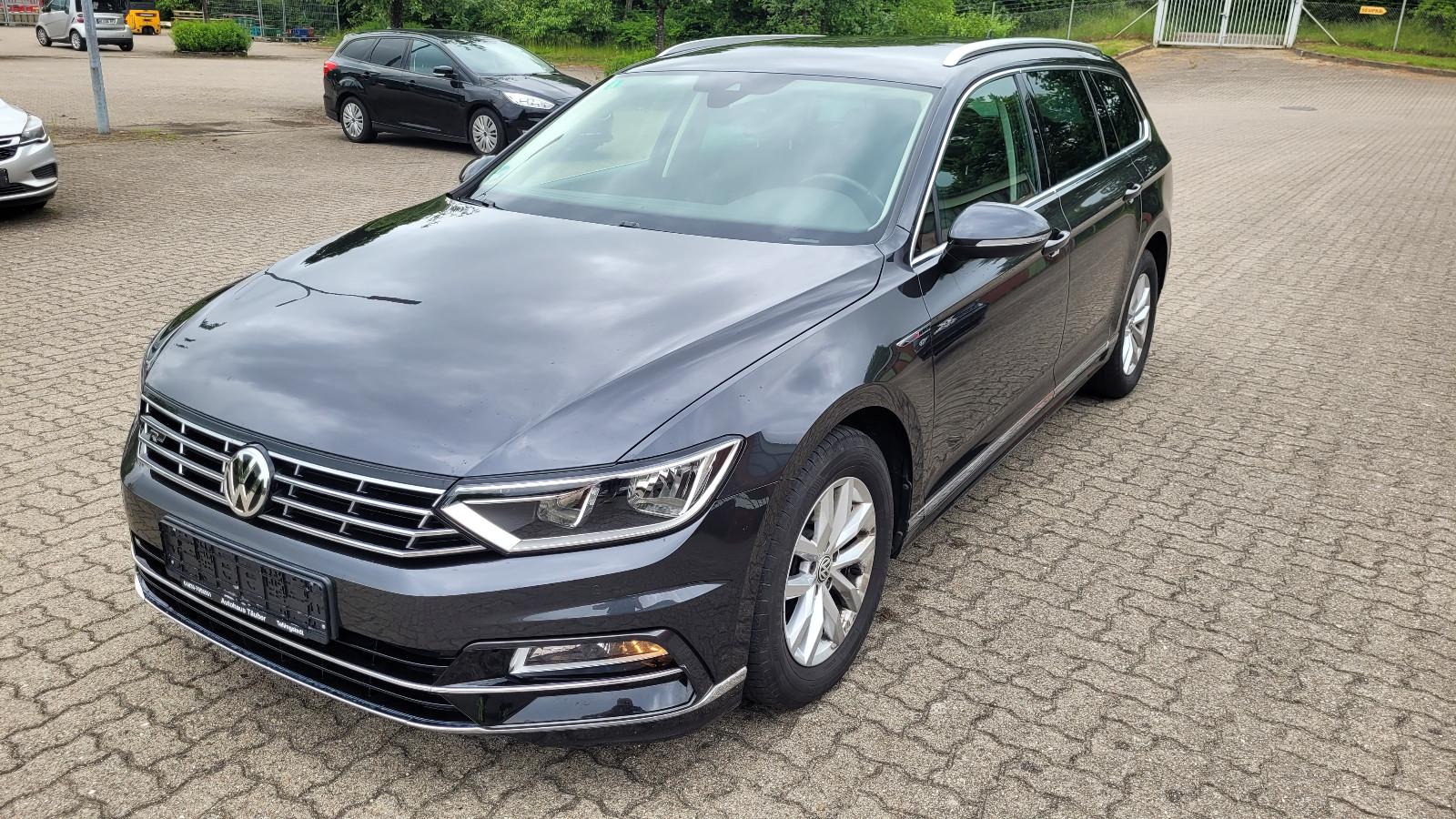 Volkswagen Passat 2,0TDI DSG 4M Comfl.+RFK++ALU+ACC+R-Line