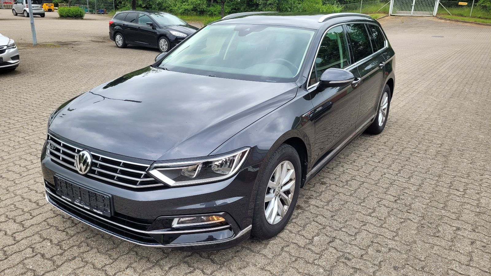 VW Passat 2,0TDI DSG 4M Comfl.+RFK++ALU+ACC+R-Line