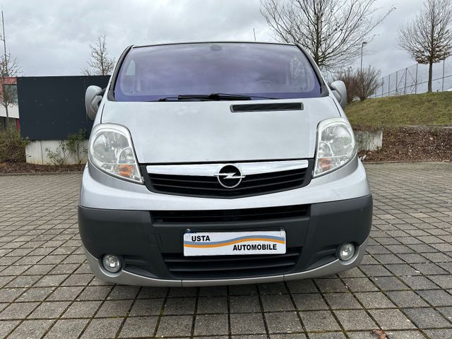 Opel Vivaro  Tour Cosmo/Navi,PDC,Kette+Injektoren Neu