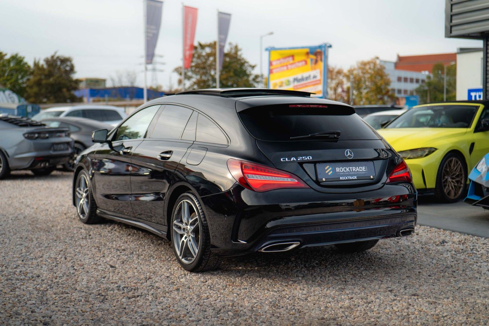 Fahrzeugabbildung Mercedes-Benz CLA 250 Shooting Brake AMG Night-Paket | Pano