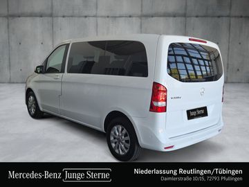 Mercedes V 220 - 9