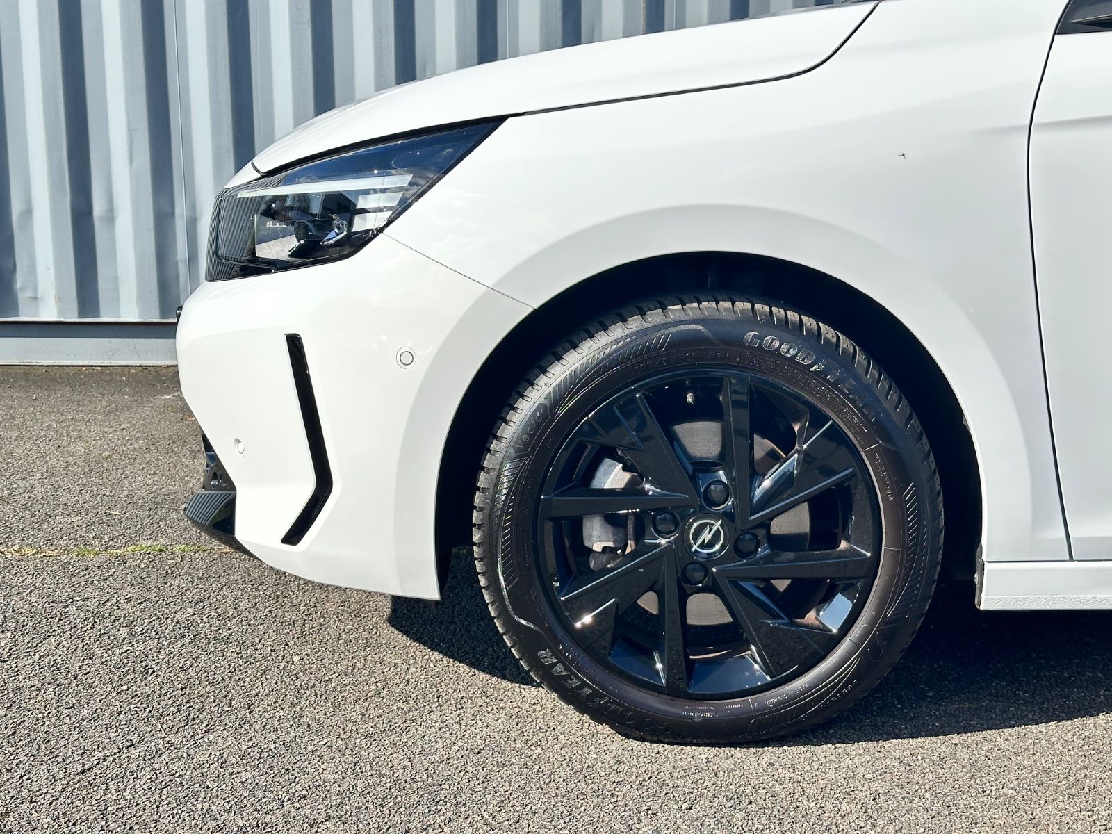 Fahrzeugabbildung Opel Corsa F GS*Allwetter*SHZ*LHZ*PDC*RFK*IntelliLux