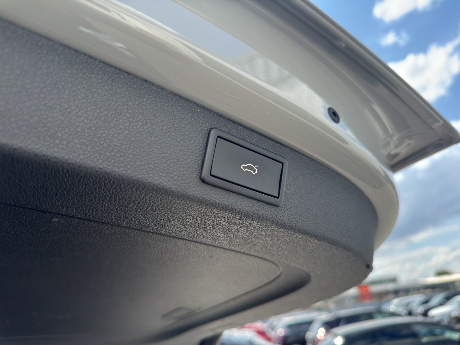 Fahrzeugabbildung SKODA Kodiaq 2.0 TSI RS 4x4/KAMERA/ACC/COLUMBUS/DCC/