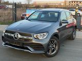 Mercedes-Benz GLC 200d 2x AMG 4MaticPano H-Up Kamera 9G Tronic - gebrauchte Mercedes-Benz GLC 200 aus dem Jahr 2021