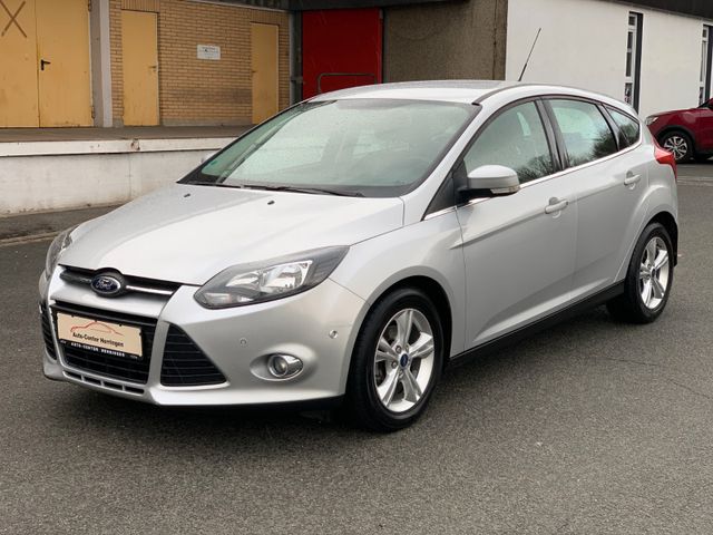 Ford Focus Lim. Champions Edition 1.0/Tüv Neu/Scheckh