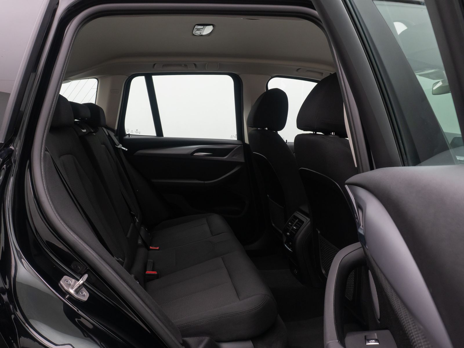 Fahrzeugabbildung BMW X3 xD30e Kamera HUD DAB Komfort Sport LED 18Zoll