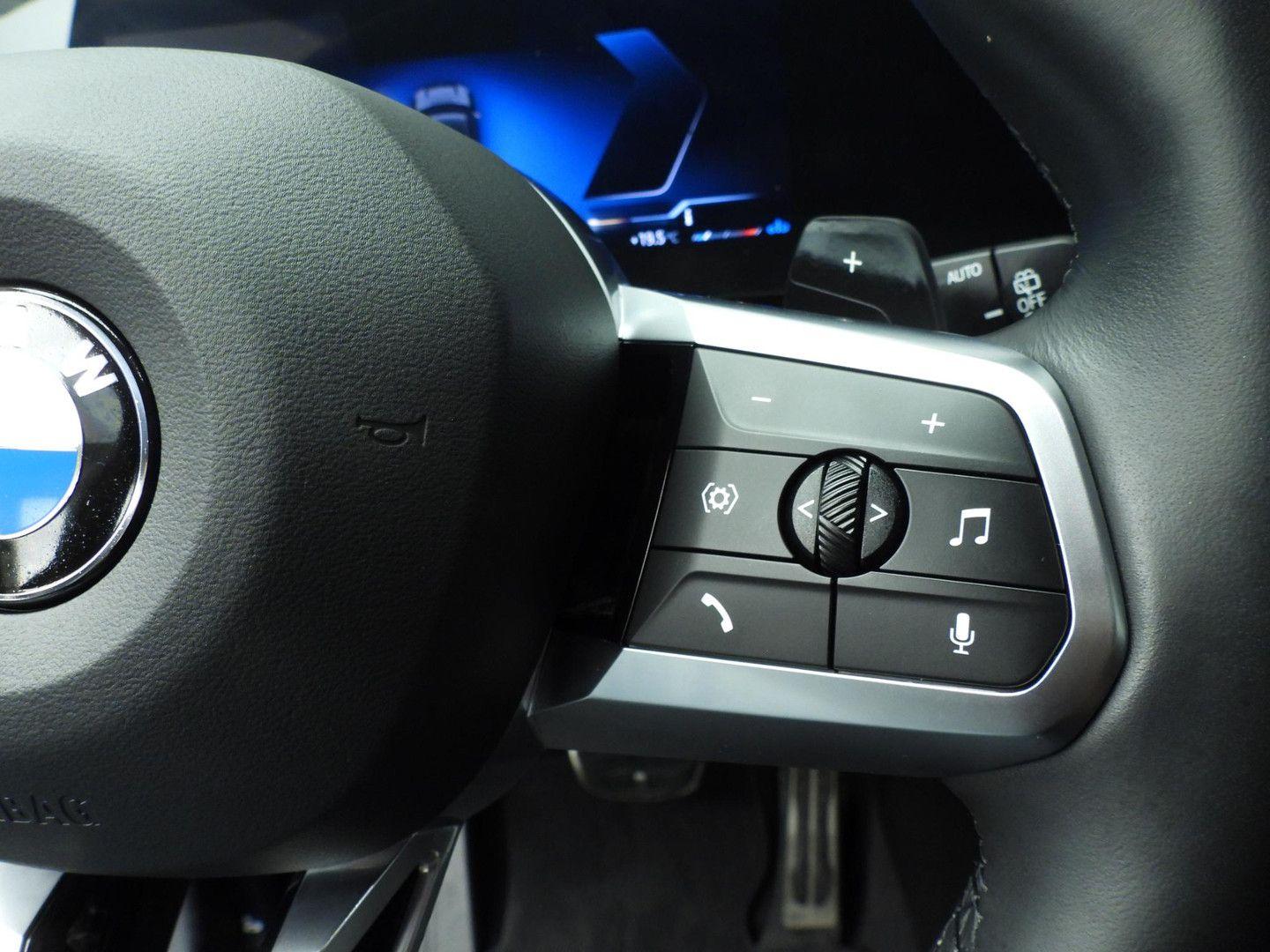BMW X1 sDrive20i M-Sportpakket LED navi AHK, миниатюра 15